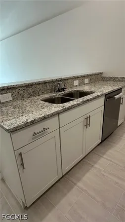 $1,600 | 3308 Southwest 17th Place, Cape Coral, FL 33914