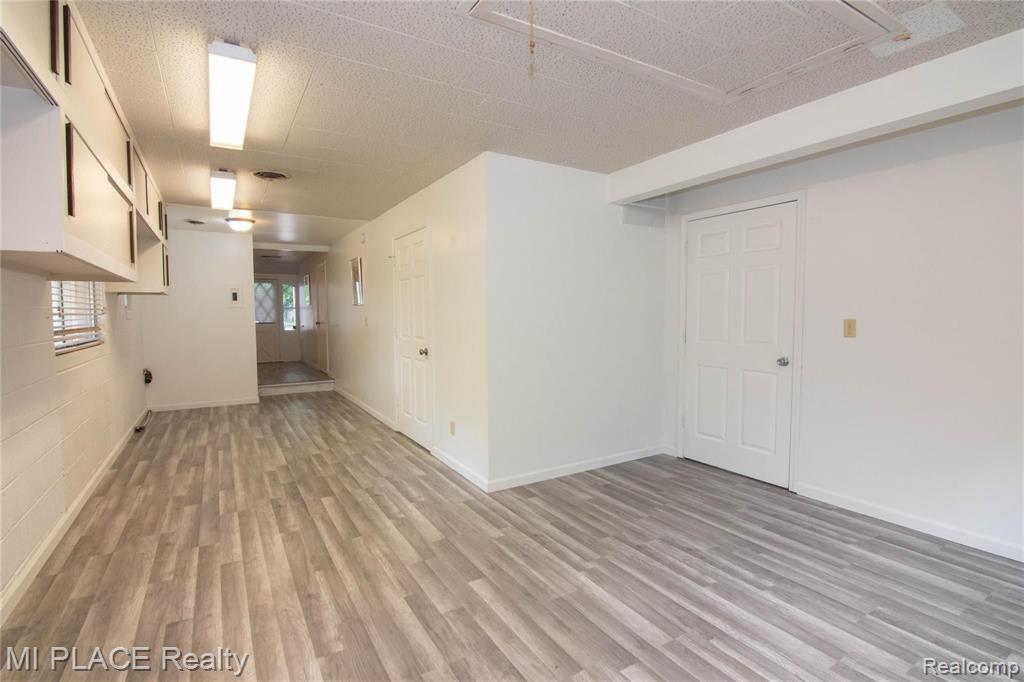 22330 Berg Road Southfield, MI 48033 - Photo 25 of 32
