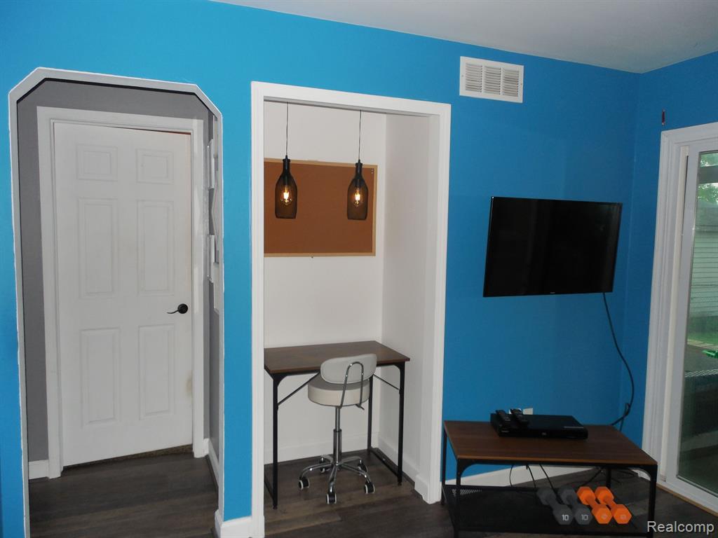 41832 Old Bridge Road Canton, MI 48188 - Photo 43 of 78