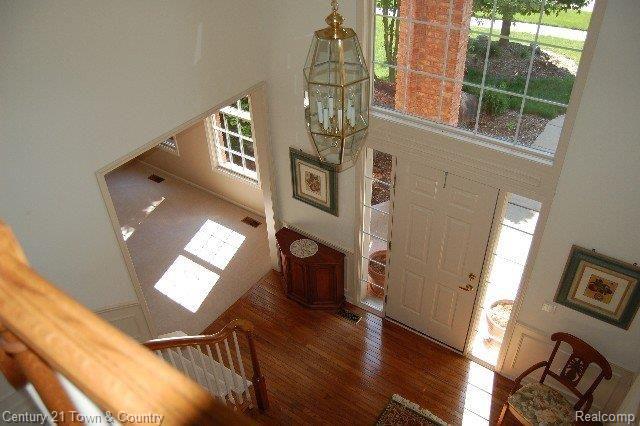 1935 Watson Circle Rochester, MI 48306 - Photo 2 of 19 2 story foyer