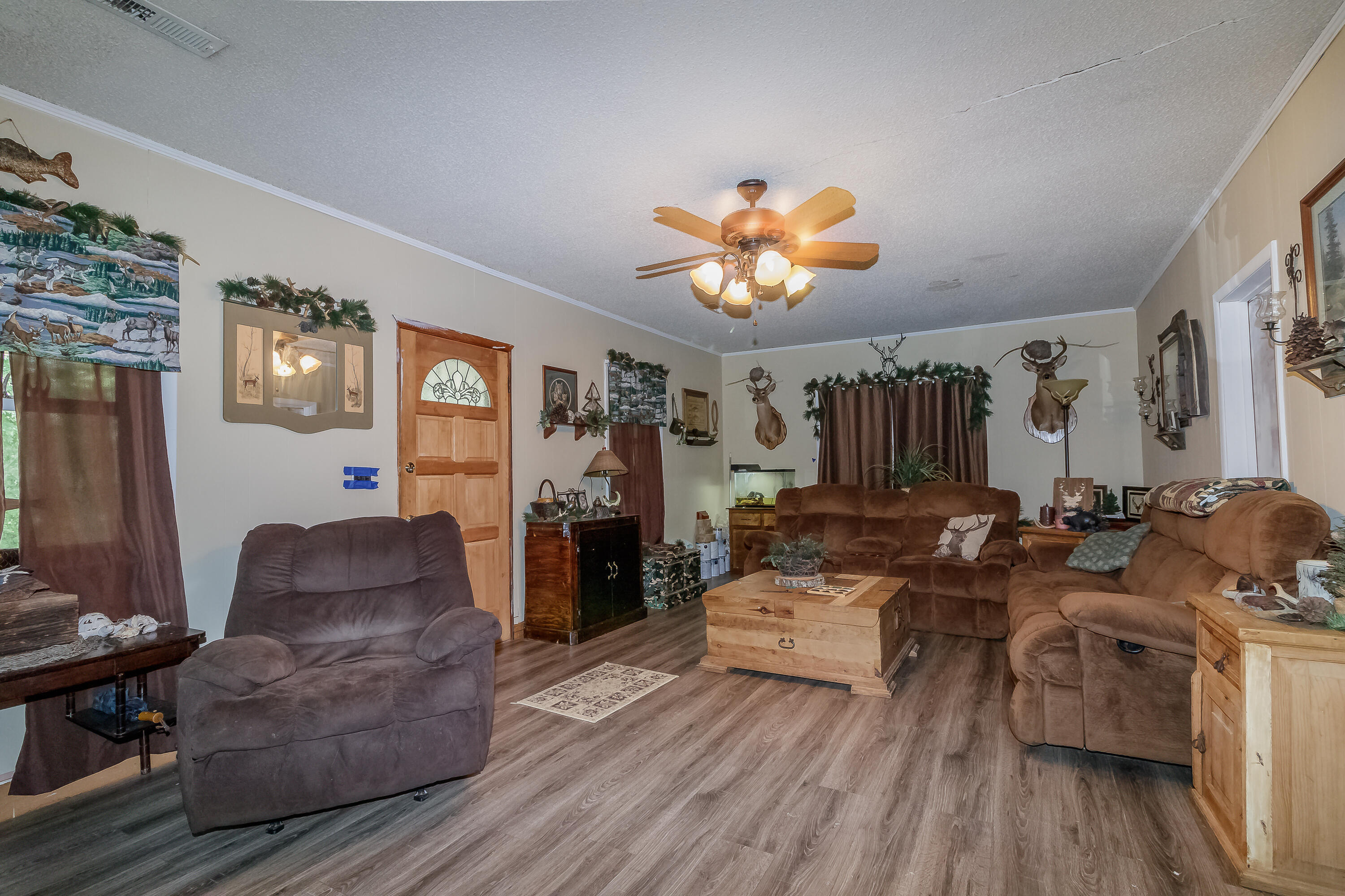2182 Lee School Road Trion, GA 30753 - Photo 5 of 30 Living Room