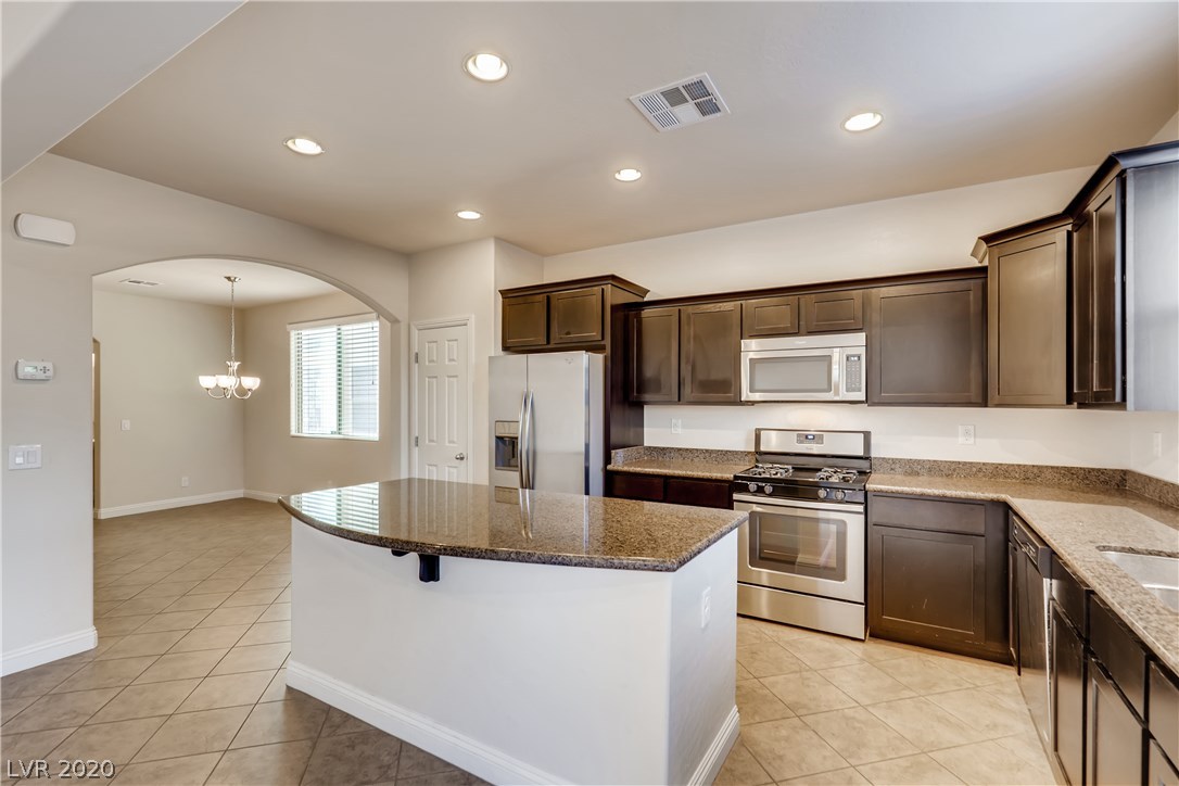 436 White Heart Road Las Vegas, NV 89148 - Photo 7 of 27 Gallery Image 7