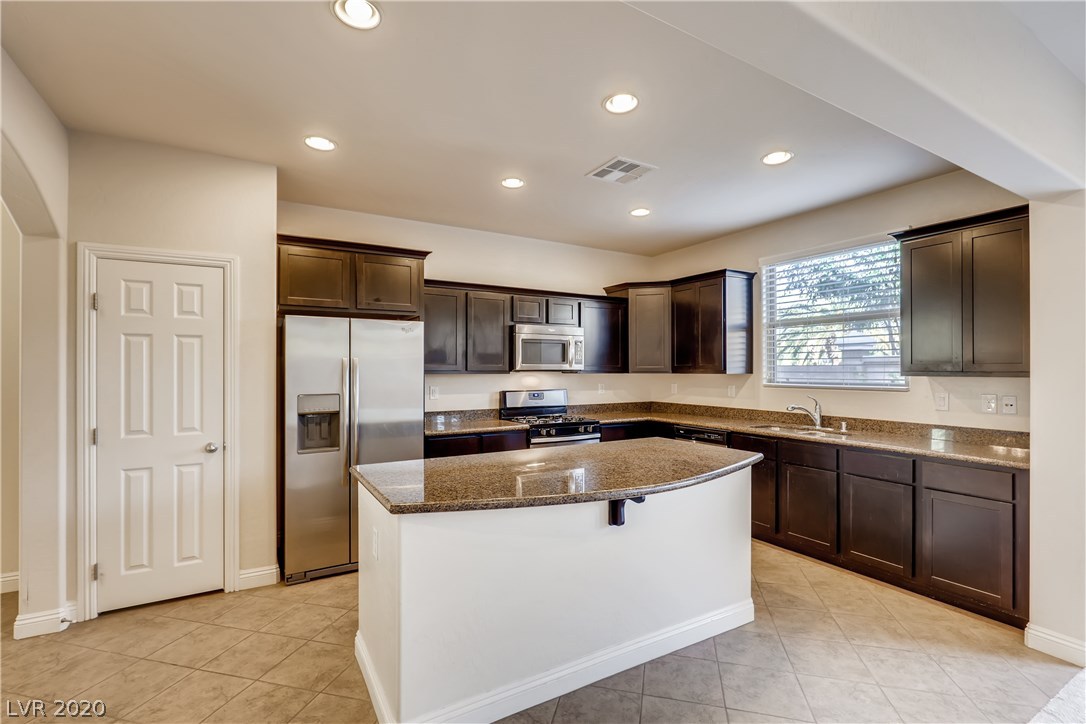 436 White Heart Road Las Vegas, NV 89148 - Photo 8 of 27 Gallery Image 8