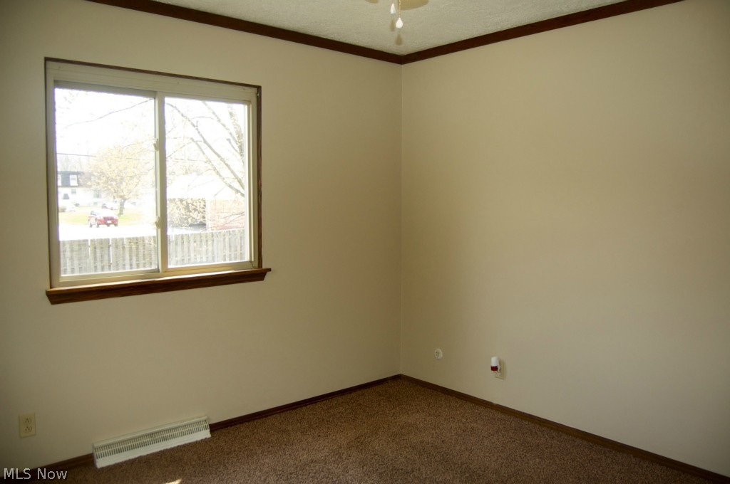 4557 Burkey Road Youngstown, OH 44515 - Photo 12 of 19 Gallery Image 12