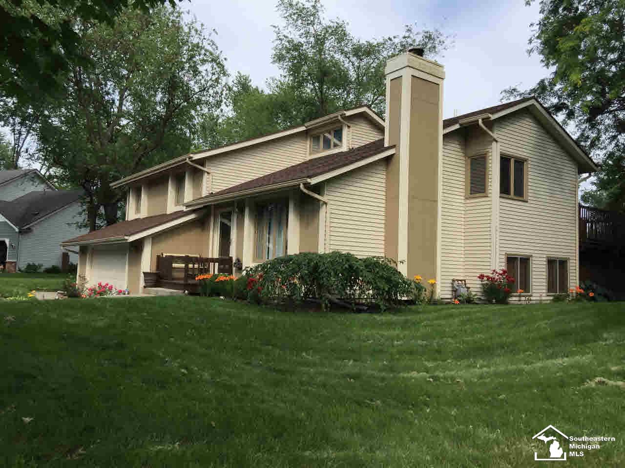 1370 Rutledge Drive Temperance, MI 48182 - Photo 25 of 25 Side View Of Home