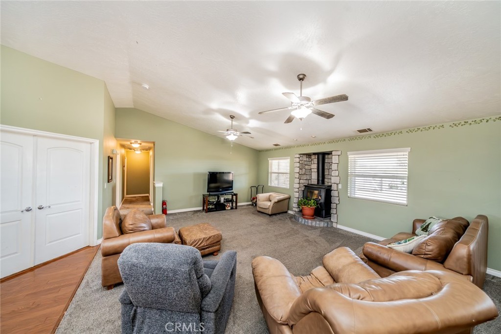 10636 Larch Road Oak Hills, CA 92344 - Photo 11 of 50