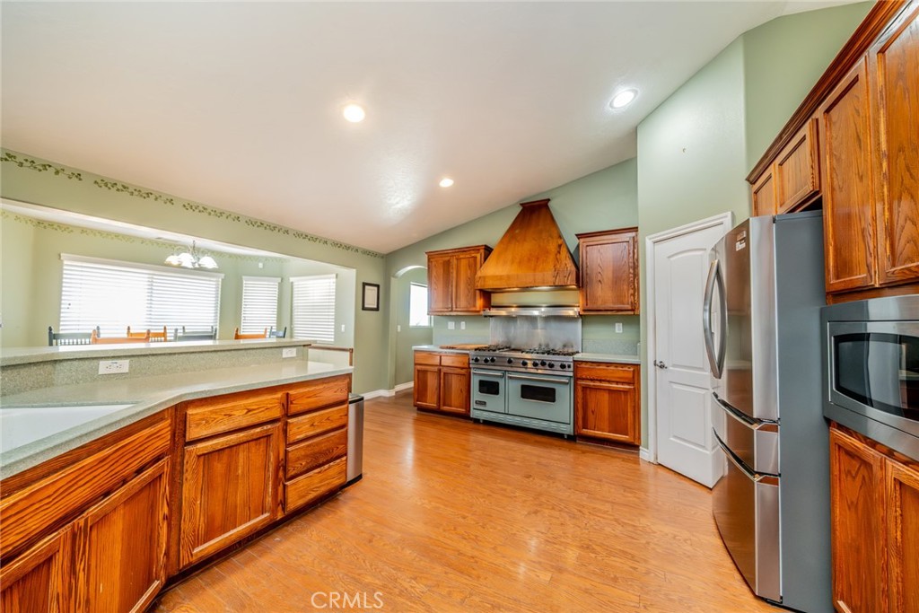 10636 Larch Road Oak Hills, CA 92344 - Photo 15 of 50