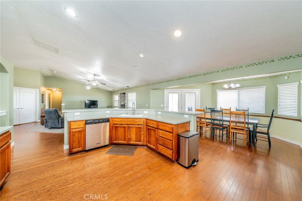 10636 Larch Road Oak Hills, CA 92344 - Photo 17 of 50