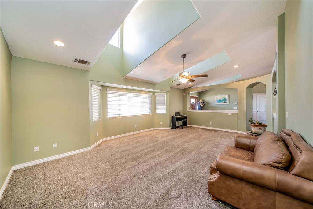 10636 Larch Road Oak Hills, CA 92344 - Photo 20 of 50