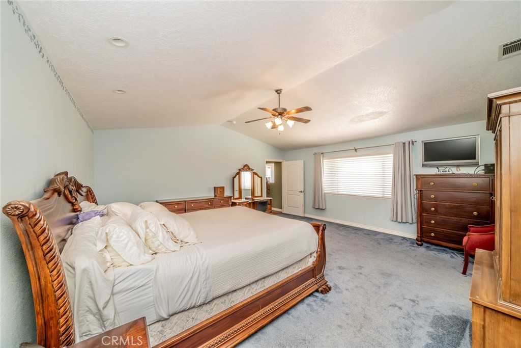 10636 Larch Road Oak Hills, CA 92344 - Photo 23 of 50