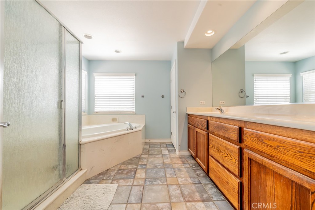 10636 Larch Road Oak Hills, CA 92344 - Photo 25 of 50