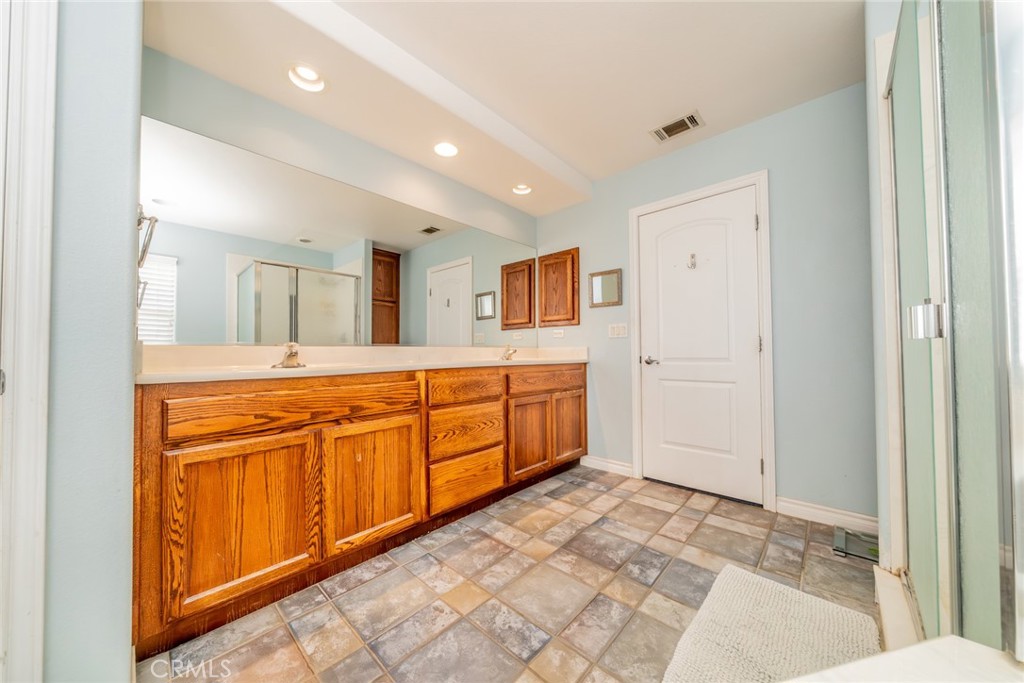 10636 Larch Road Oak Hills, CA 92344 - Photo 27 of 50