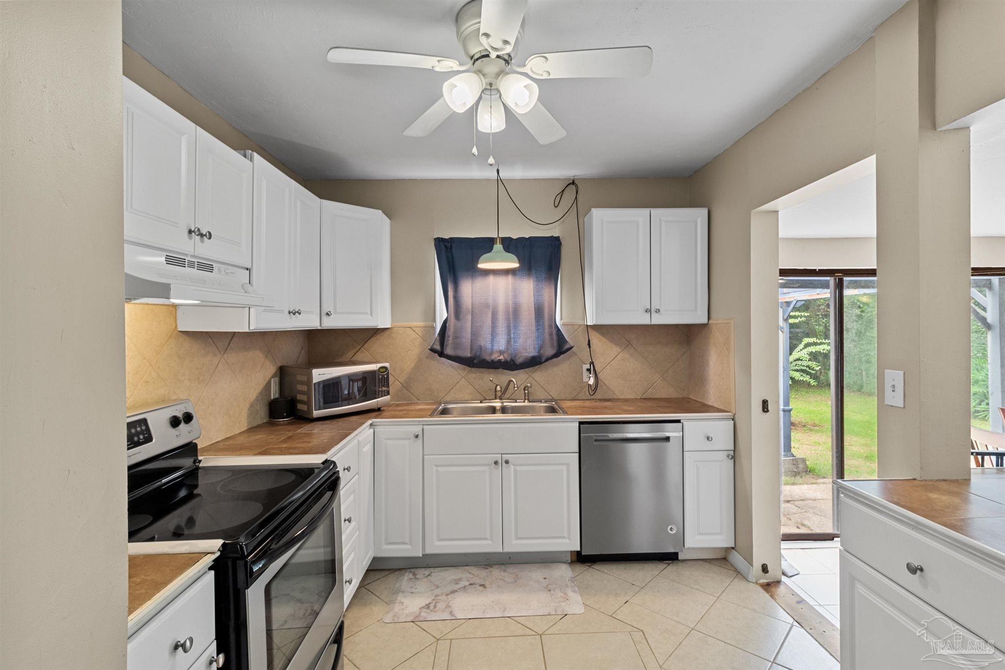 203 Booth Avenue Cantonment, FL 32533 - Photo 10 of 21