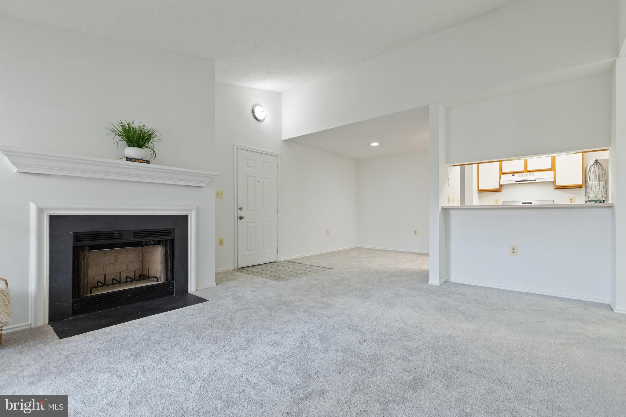 21007 Timber Ridge Terrace, Unit 303 Ashburn, VA 20147 - Photo 11 of 31 Gallery Image 11