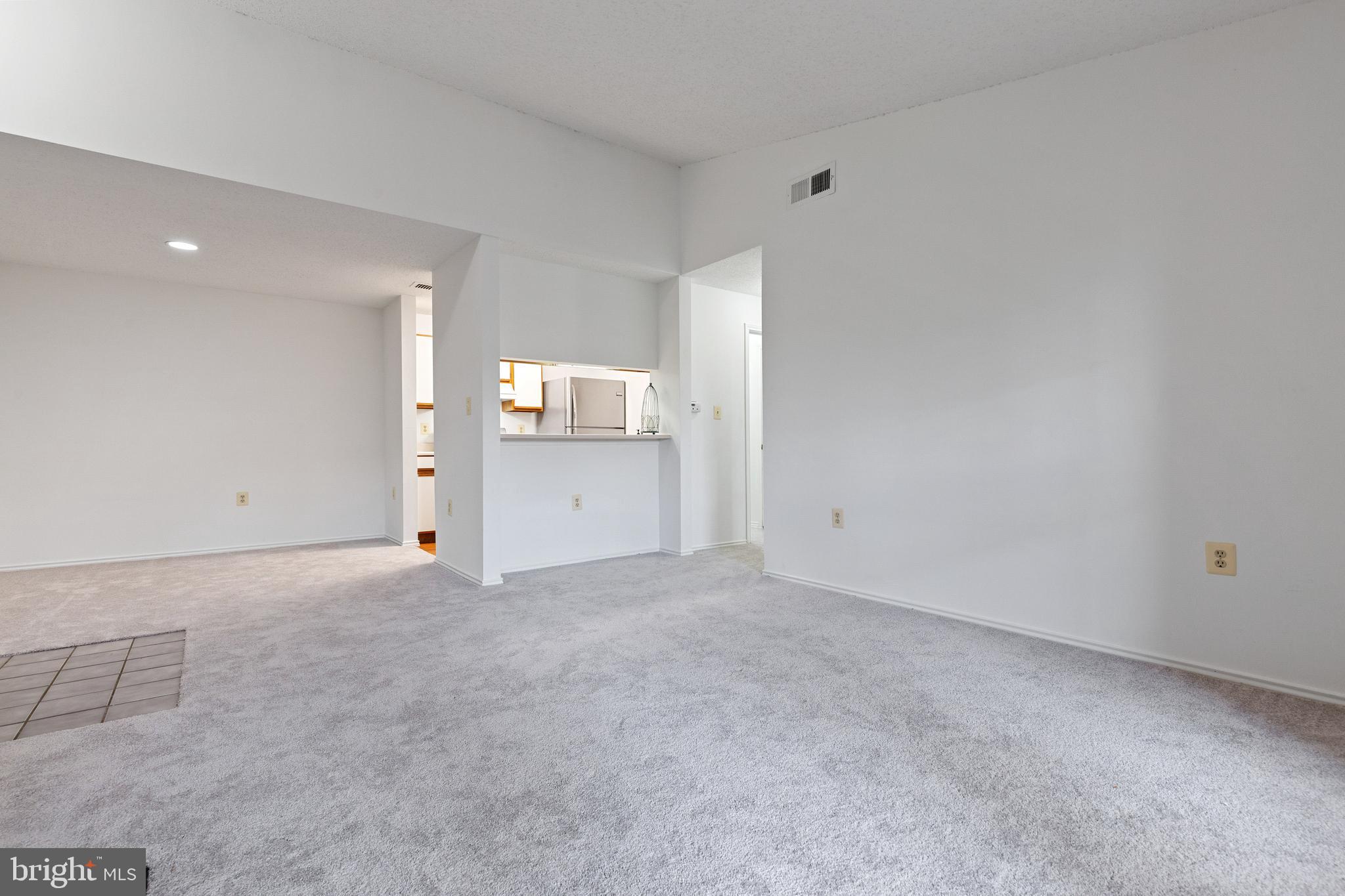 21007 Timber Ridge Terrace, Unit 303 Ashburn, VA 20147 - Photo 12 of 31 Gallery Image 12