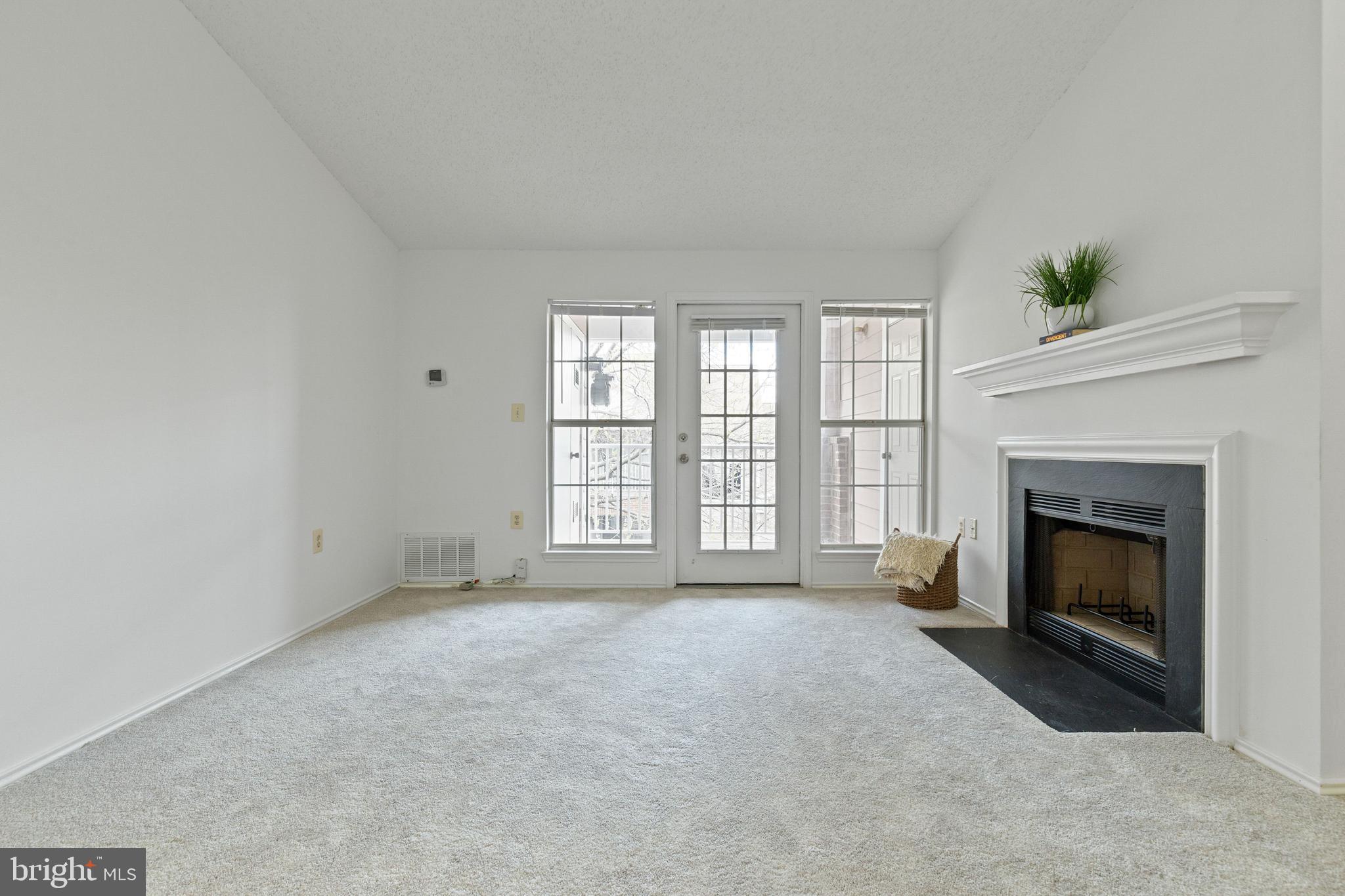 21007 Timber Ridge Terrace, Unit 303 Ashburn, VA 20147 - Photo 14 of 31 Gallery Image 14