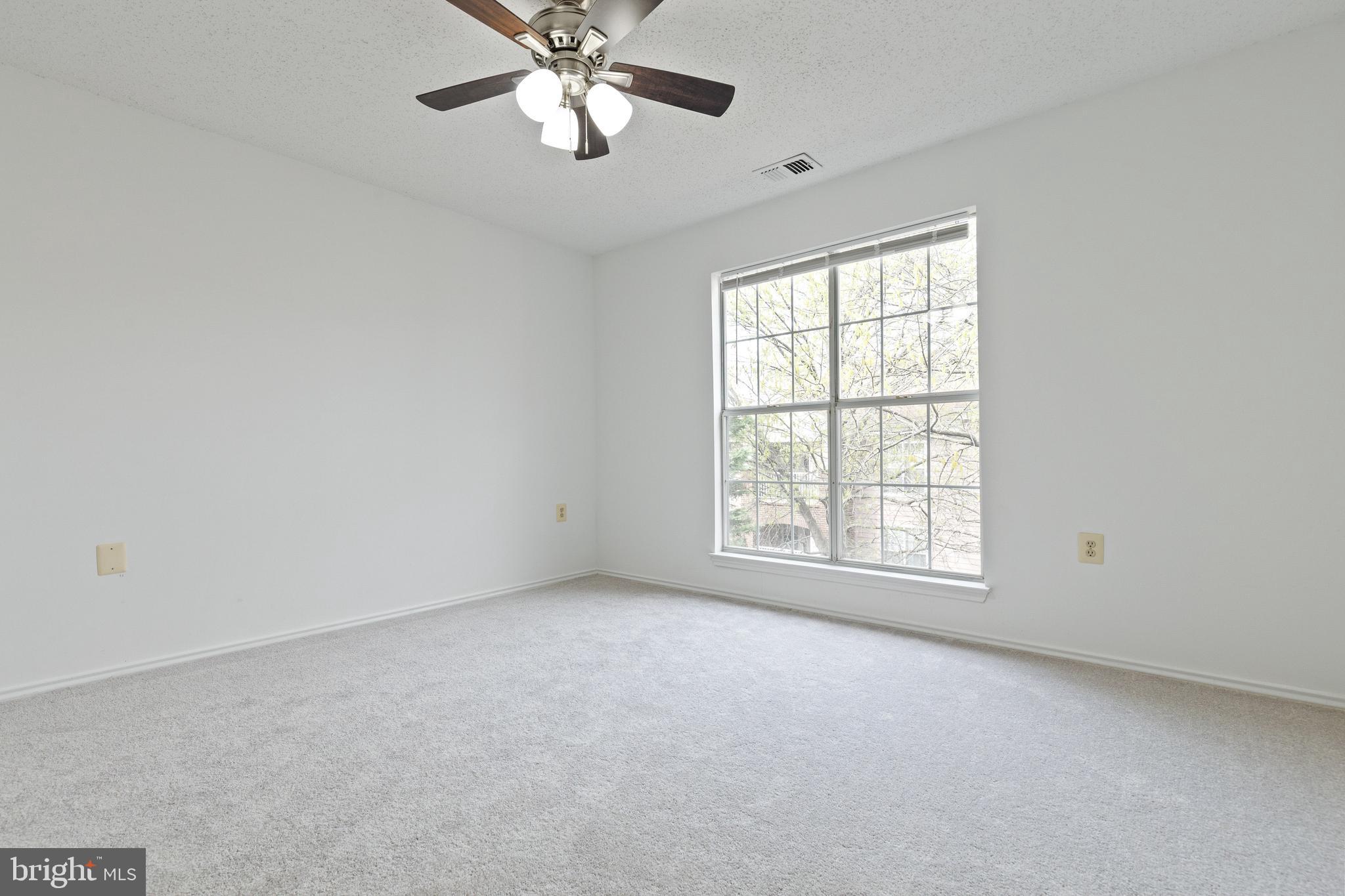 21007 Timber Ridge Terrace, Unit 303 Ashburn, VA 20147 - Photo 17 of 31 Gallery Image 17