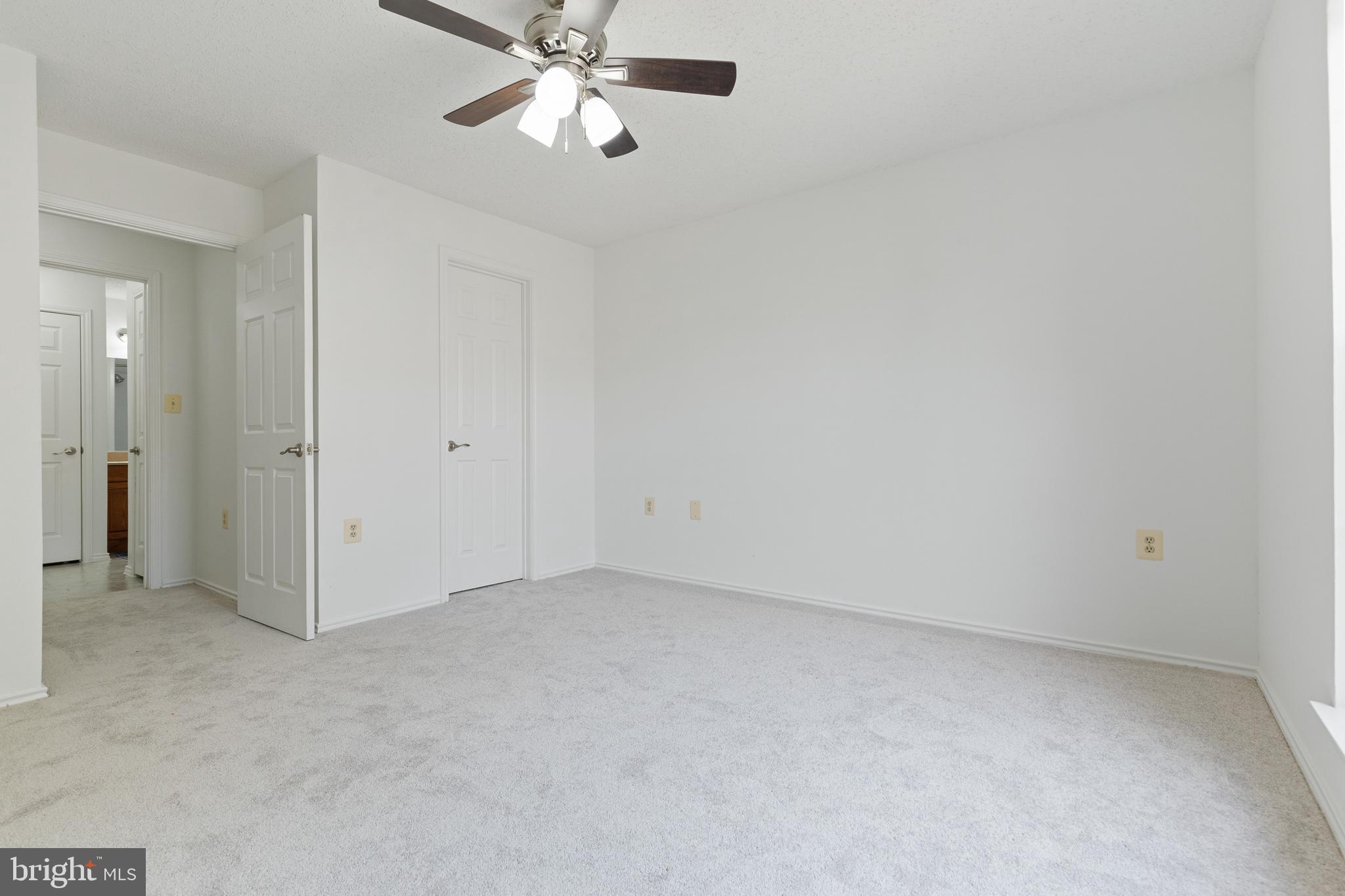 21007 Timber Ridge Terrace, Unit 303 Ashburn, VA 20147 - Photo 18 of 31 Gallery Image 18