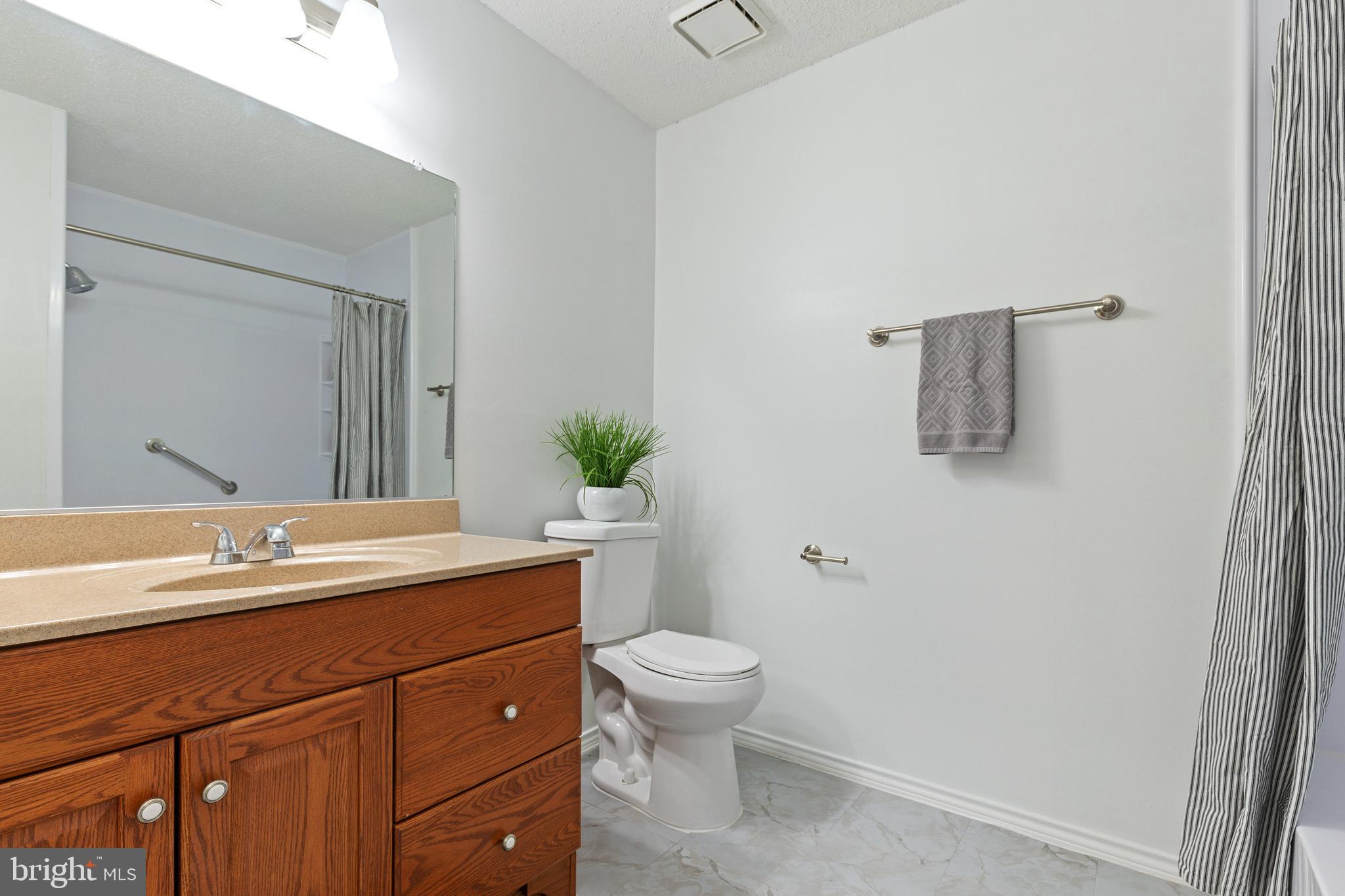 21007 Timber Ridge Terrace, Unit 303 Ashburn, VA 20147 - Photo 24 of 31 Gallery Image 24