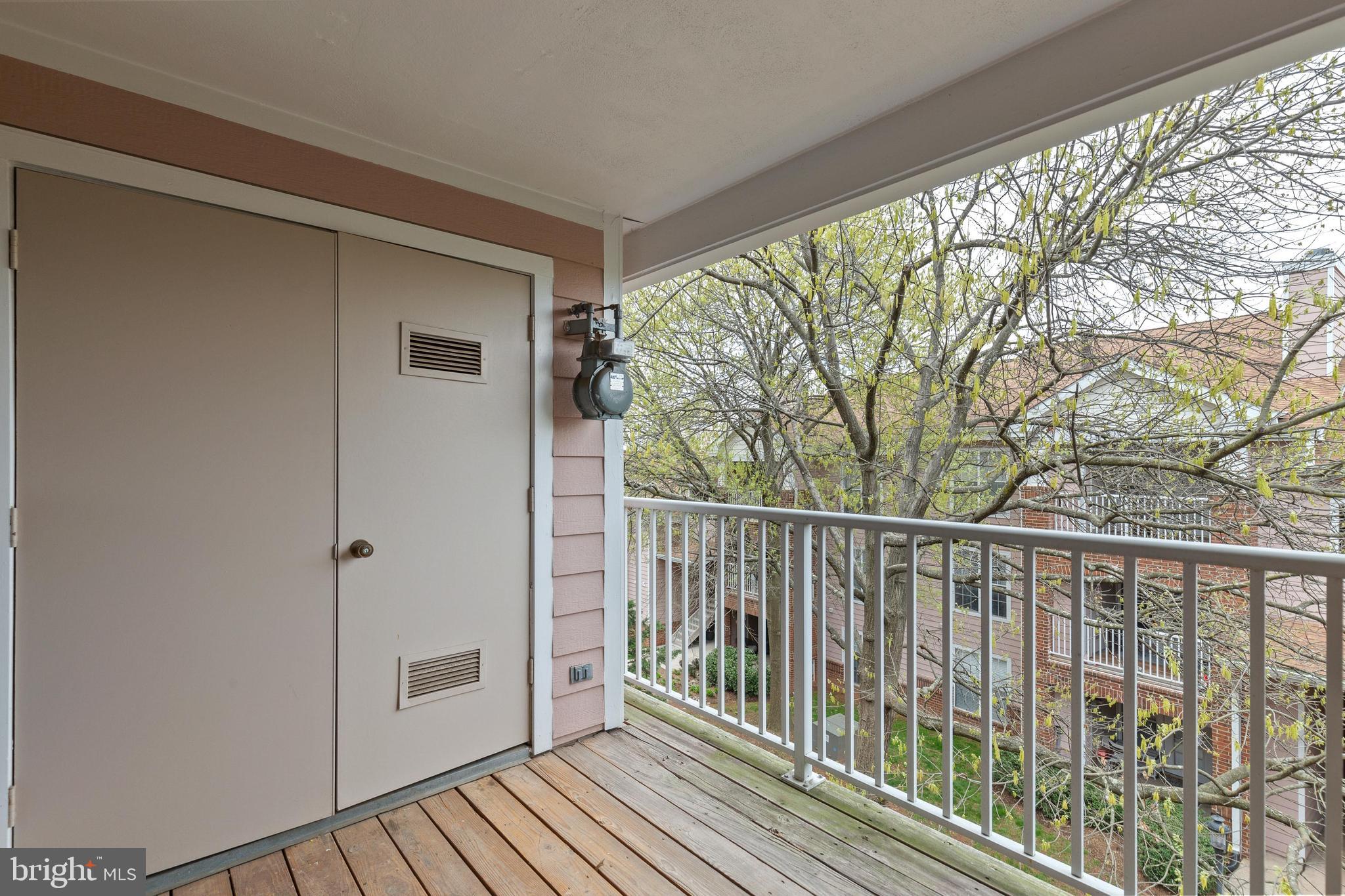 21007 Timber Ridge Terrace, Unit 303 Ashburn, VA 20147 - Photo 28 of 31 Gallery Image 28