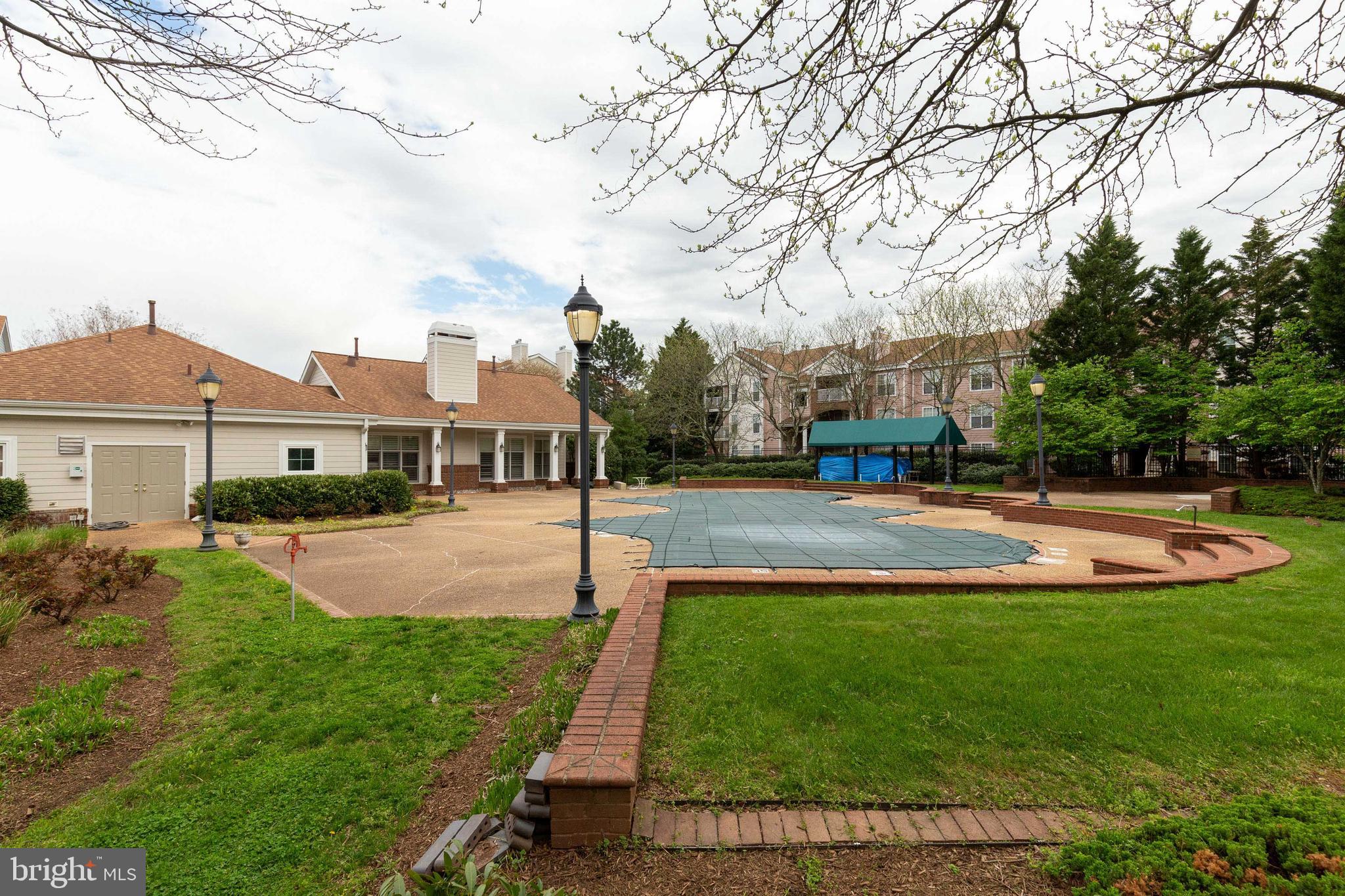 21007 Timber Ridge Terrace, Unit 303 Ashburn, VA 20147 - Photo 29 of 31 Gallery Image 29