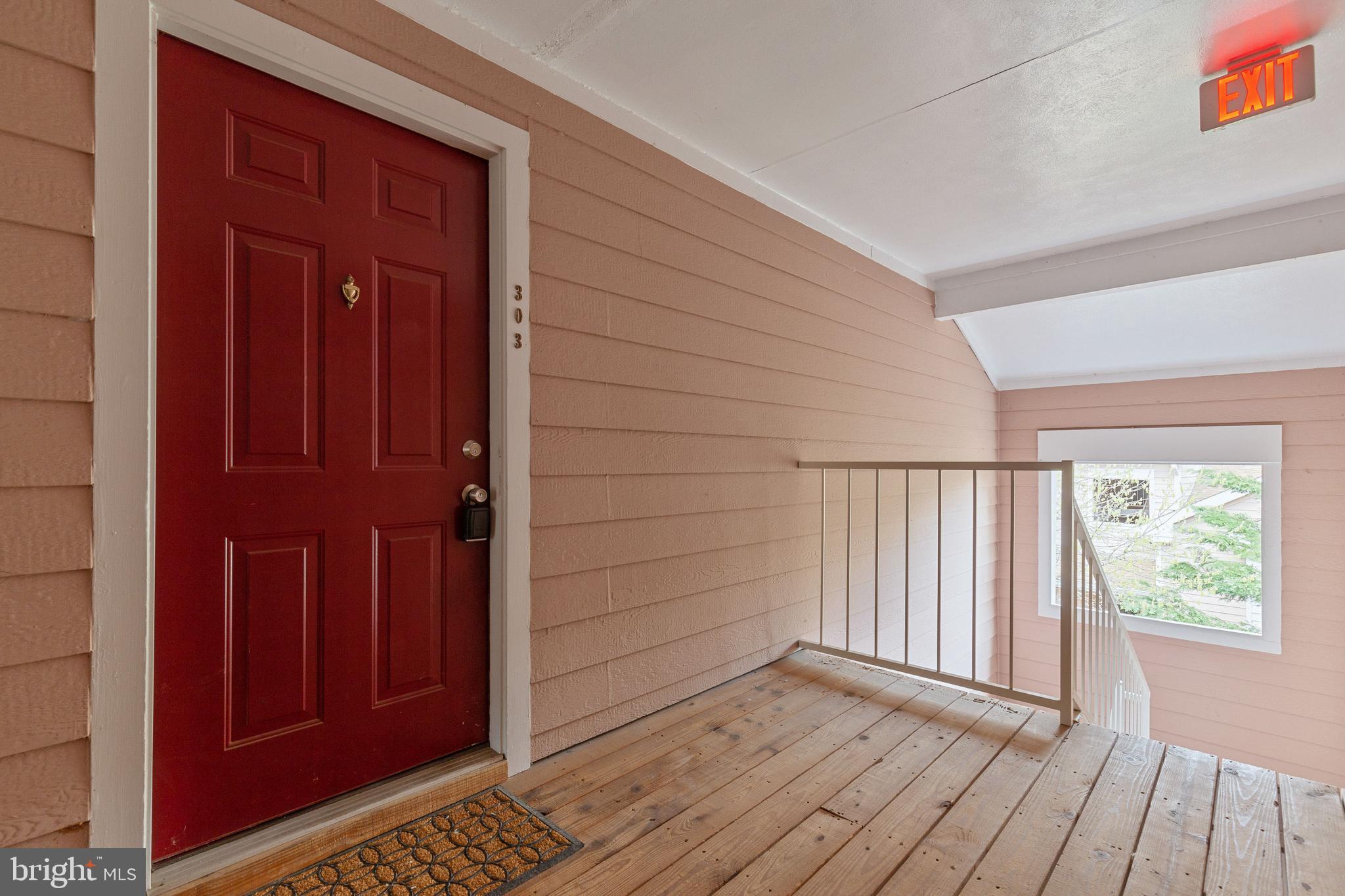 21007 Timber Ridge Terrace, Unit 303 Ashburn, VA 20147 - Photo 4 of 31 Gallery Image 4