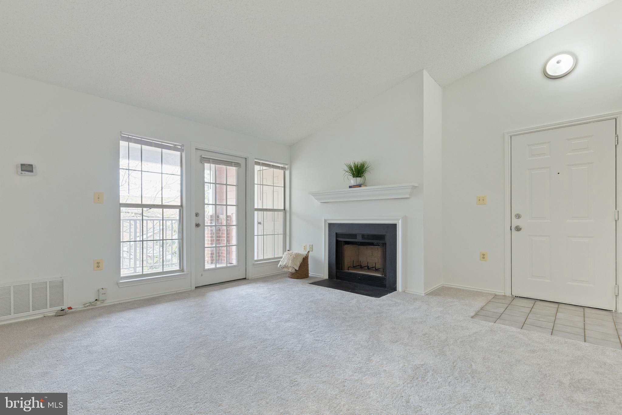 21007 Timber Ridge Terrace, Unit 303 Ashburn, VA 20147 - Photo 5 of 31 Gallery Image 5