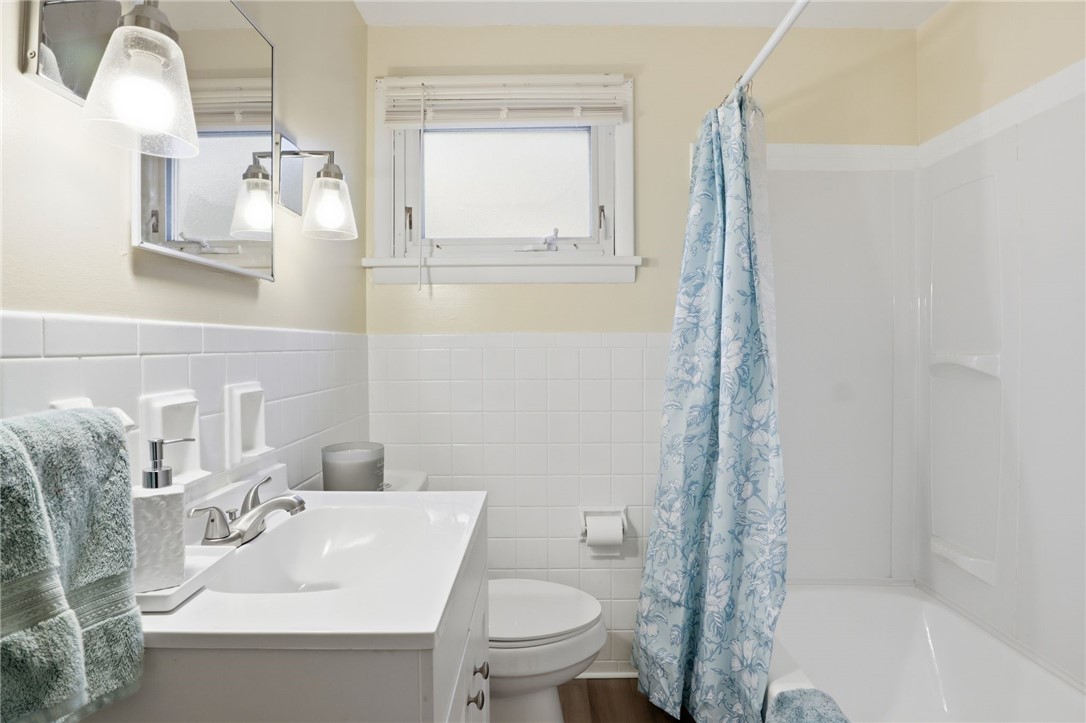 160 Wood Road Greece, NY 14626 - Photo 17 of 34