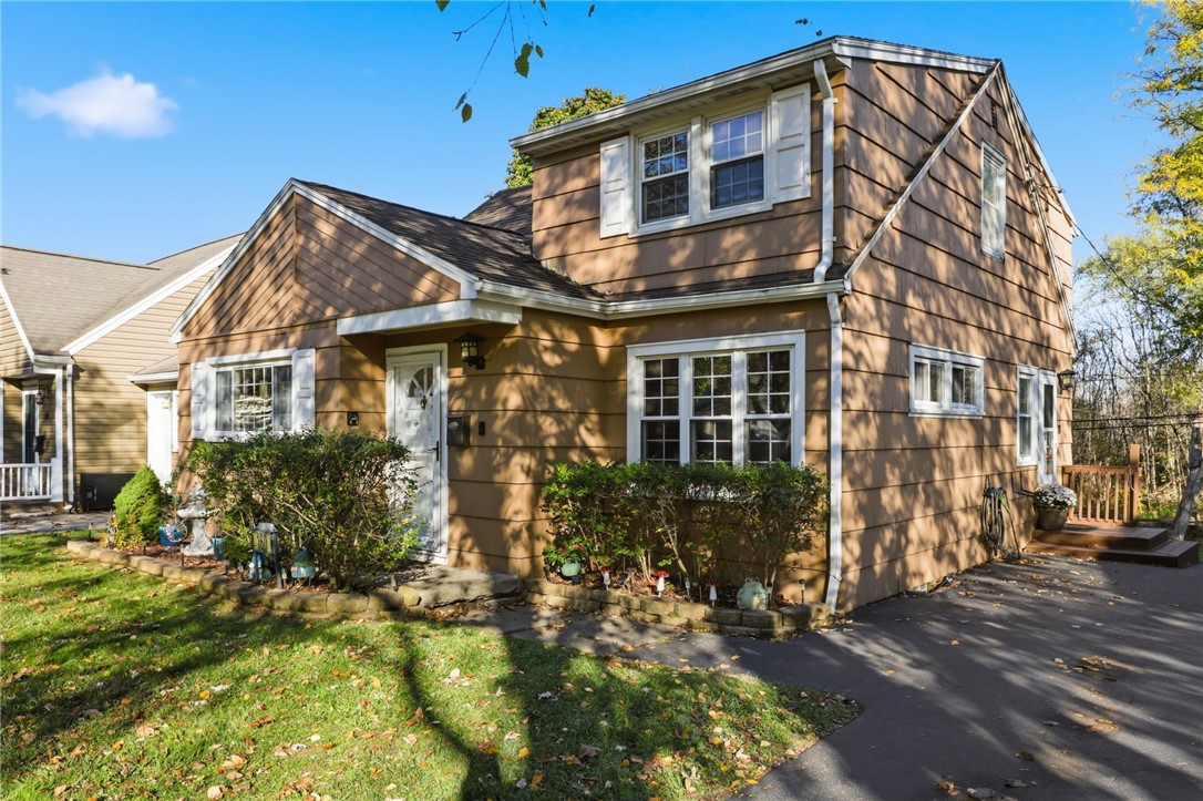 160 Wood Road Greece, NY 14626 - Photo 3 of 34