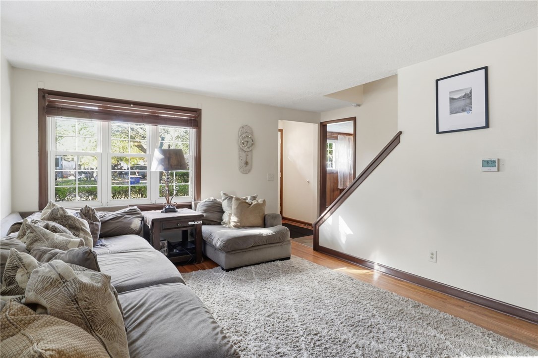 160 Wood Road Greece, NY 14626 - Photo 7 of 34