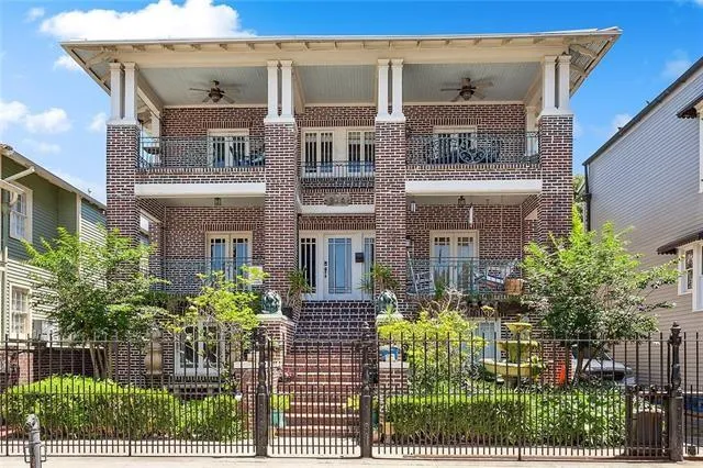 $2,000 | 918 Dauphine Street, Unit 5, New Orleans, LA 70116