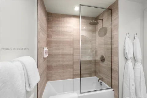 $1,275,750 | 1611 Southwest 2nd Avenue, Unit 816, Miami, FL 33129
