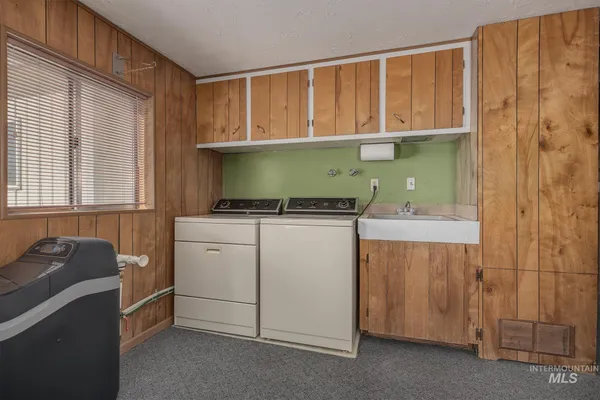 $349,000 | 647 Northwest 3rd Street, Ontario, OR 97914