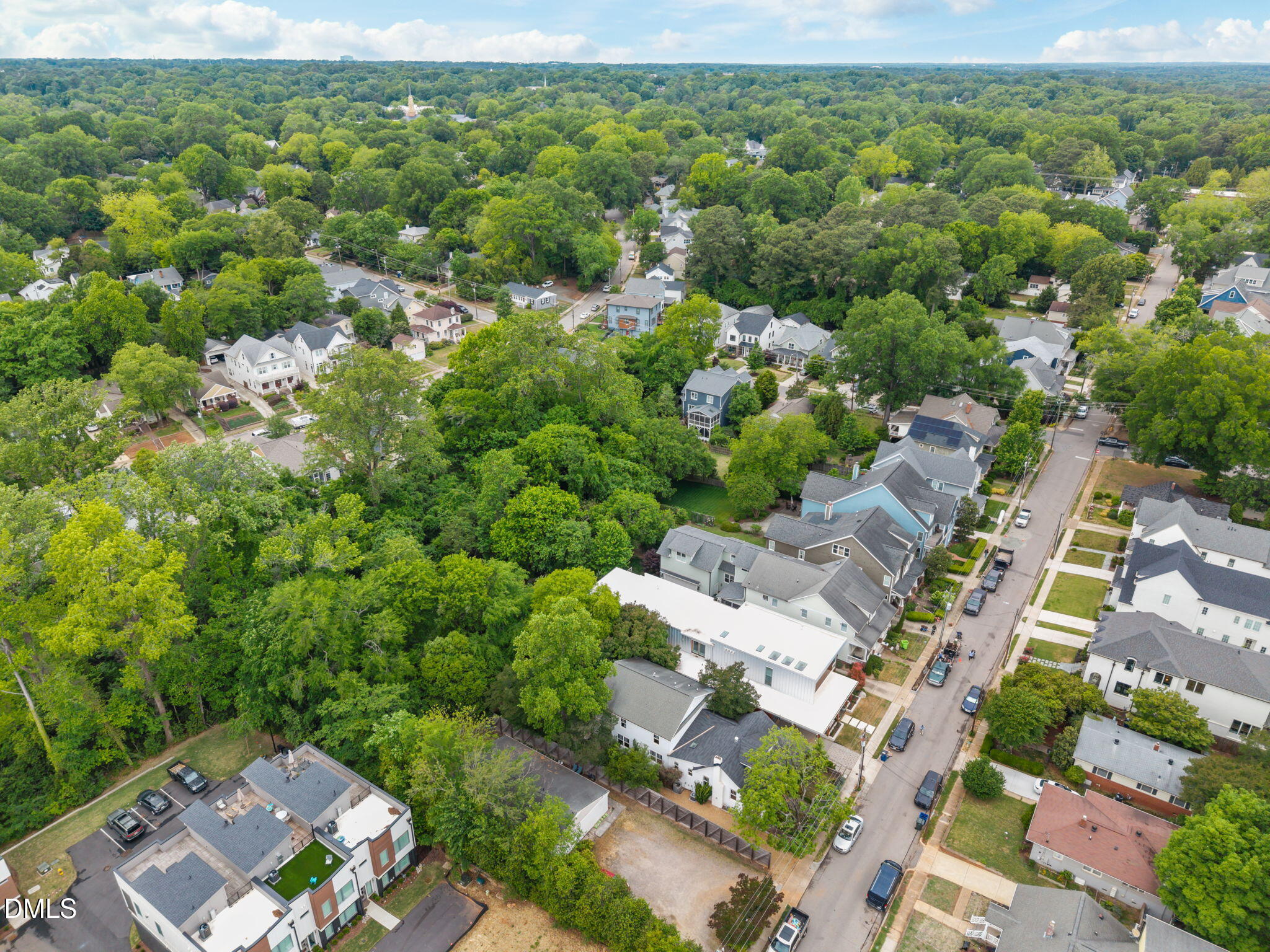 1531 Sunrise Avenue Raleigh, NC 27608 - Photo 17 of 51 17-web-or-mls-DJI_20260501104324_0954_D