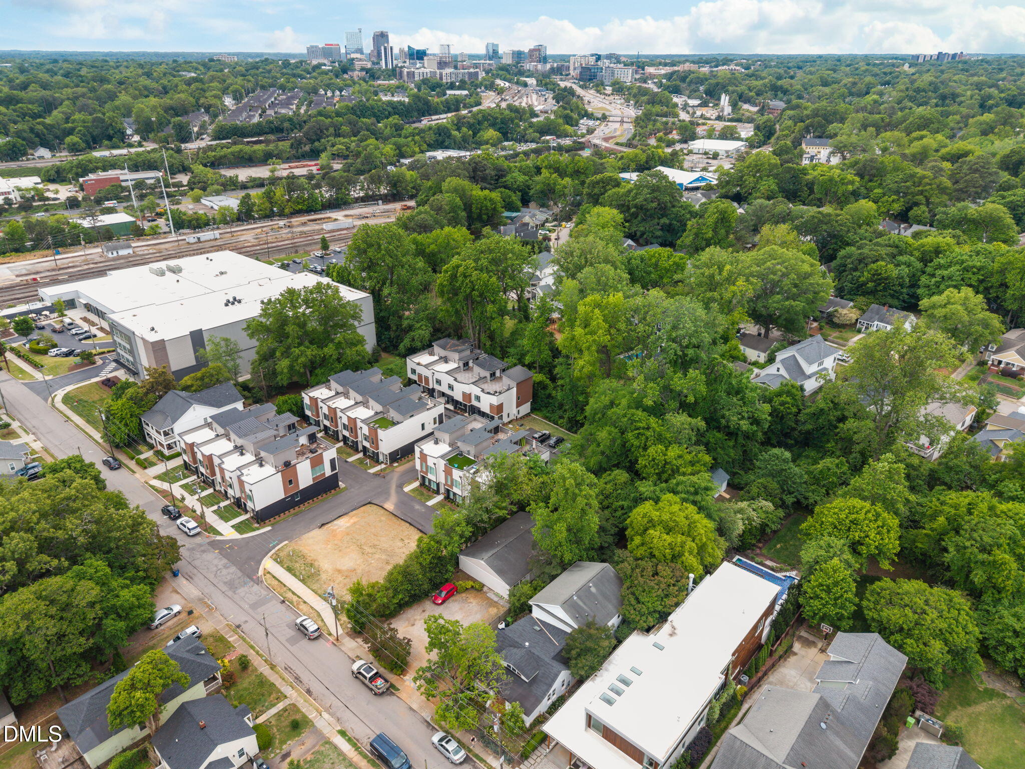 1531 Sunrise Avenue Raleigh, NC 27608 - Photo 18 of 51 18-web-or-mls-DJI_20260501104341_0955_D