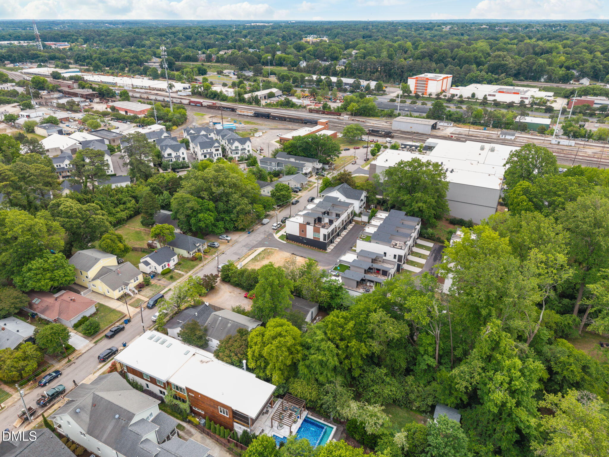 1531 Sunrise Avenue Raleigh, NC 27608 - Photo 19 of 51 19-web-or-mls-DJI_20260501104359_0956_D