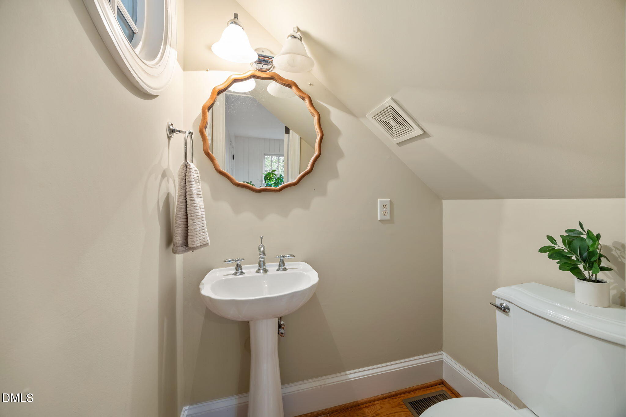 1531 Sunrise Avenue Raleigh, NC 27608 - Photo 39 of 51 39-web-or-mls-IMG_9013