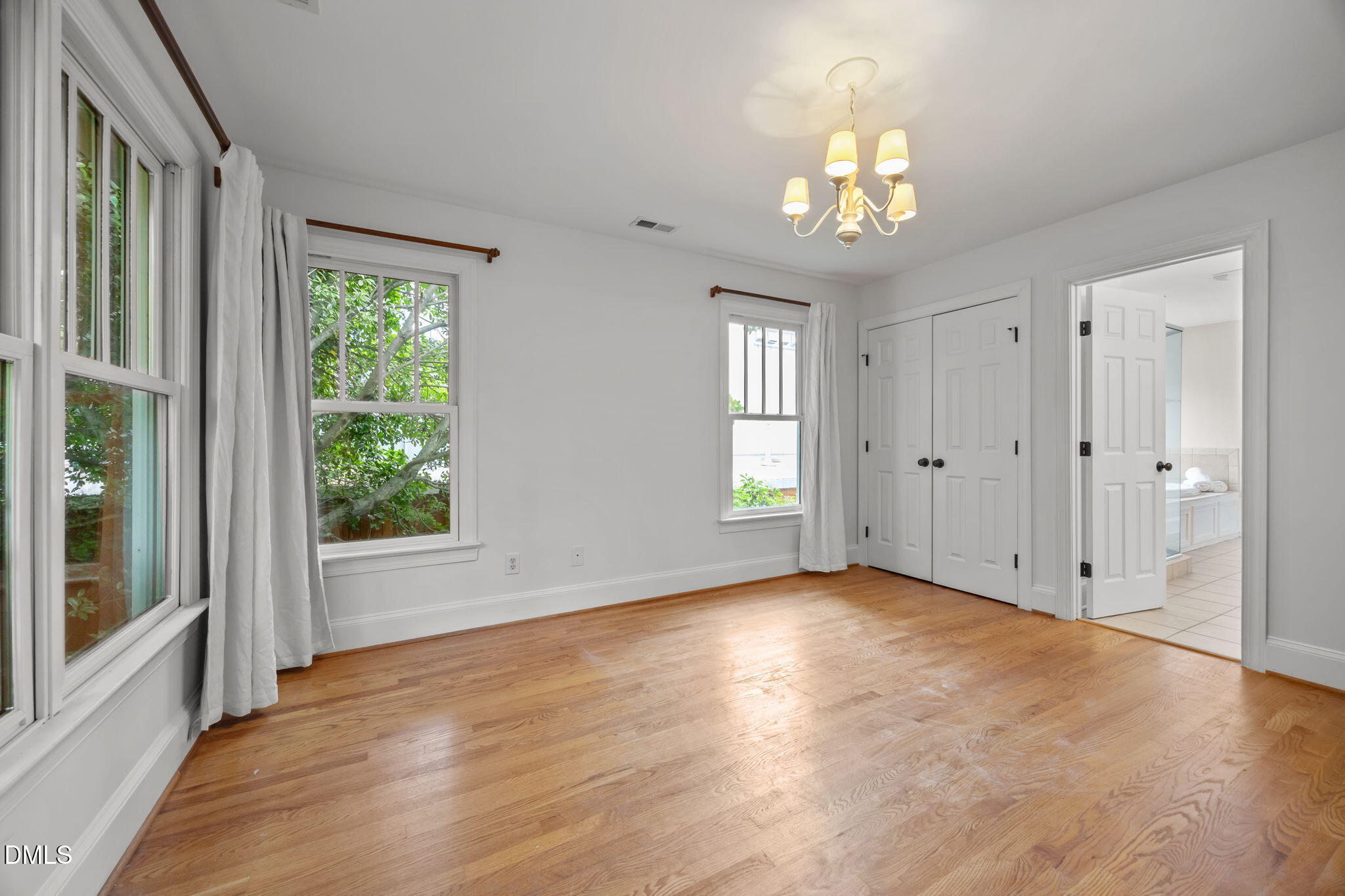 1531 Sunrise Avenue Raleigh, NC 27608 - Photo 41 of 51 41-web-or-mls-IMG_9019