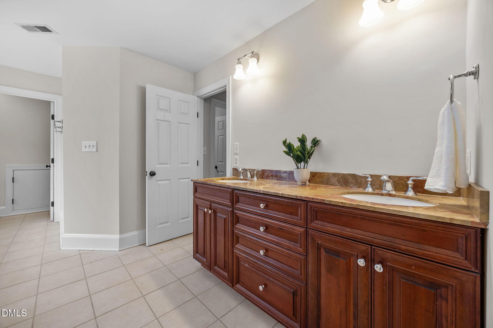 1531 Sunrise Avenue Raleigh, NC 27608 - Photo 43 of 51 43-web-or-mls-IMG_9025