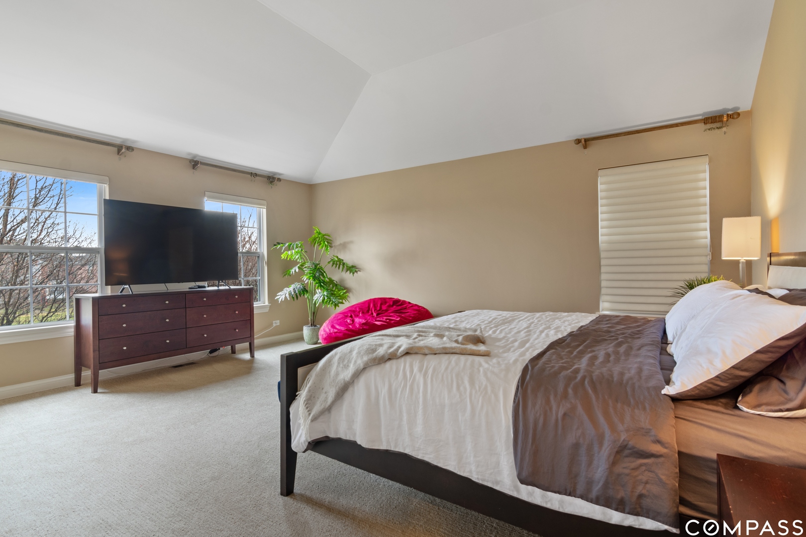 1659 Constitution Drive Glenview, IL 60026 - Photo 18 of 23