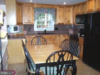 7 Dunbarton Road Cherry Hill, NJ 08003 - Photo 4 of 6 Gallery Image 4