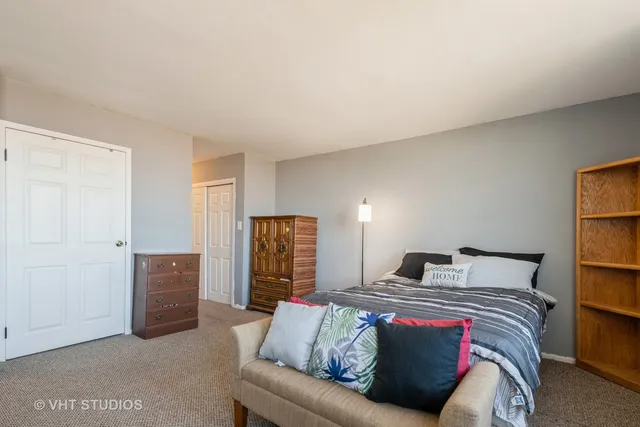 $206,000 | 40 North Tower Road, Unit 14A, Oak Brook, IL 60523