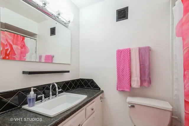 $206,000 | 40 North Tower Road, Unit 14A, Oak Brook, IL 60523