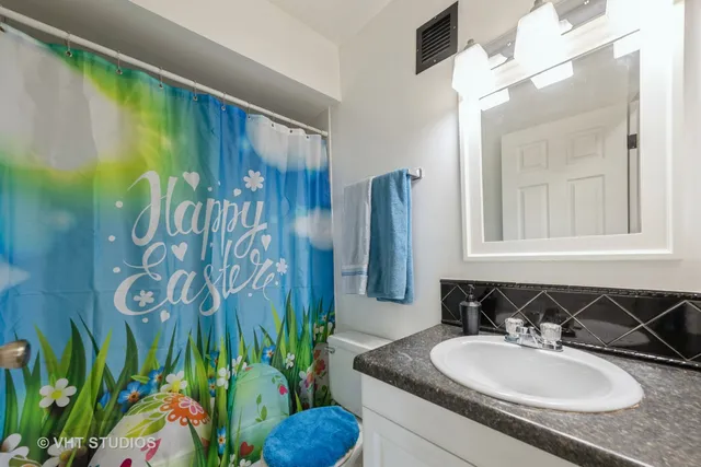 $206,000 | 40 North Tower Road, Unit 14A, Oak Brook, IL 60523