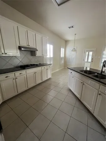 $2,200 | 6126 Hartson, Kyle, TX 78640