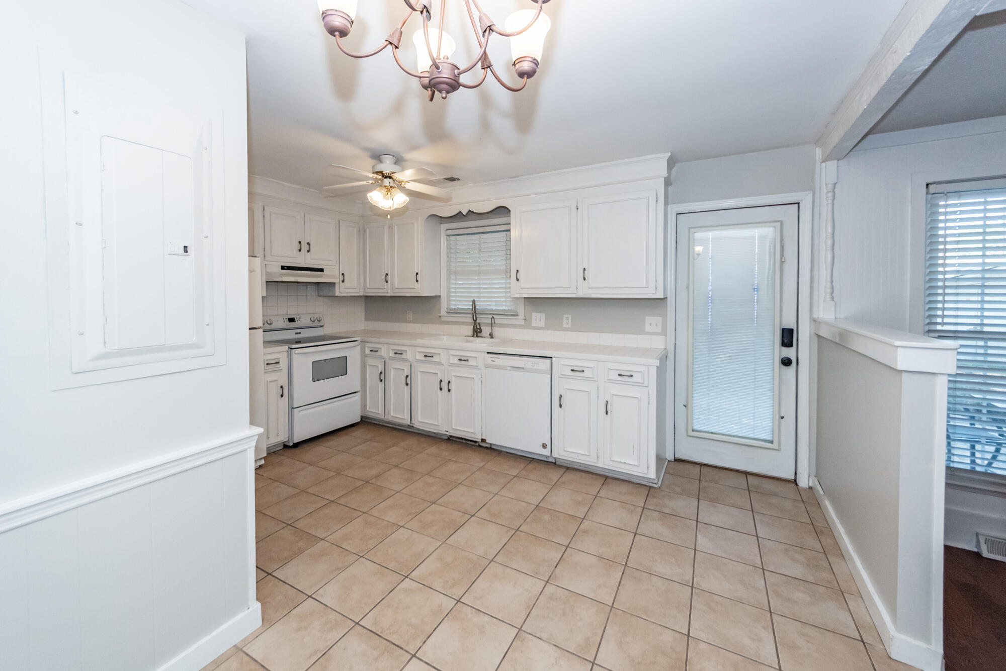 765 Leafwood Road Charleston, SC 29412 - Photo 13 of 37 13