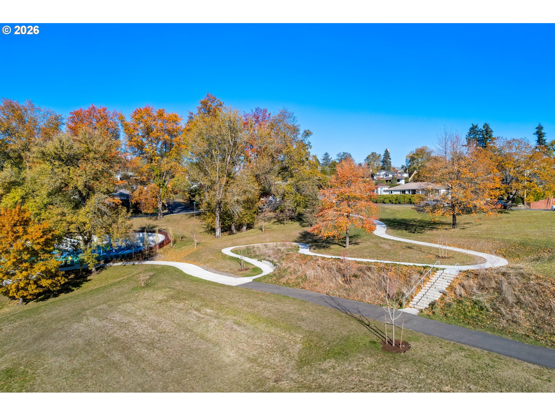 5563 Southwest Multnomah Boulevard Portland, OR 97219 - Photo 33 of 37