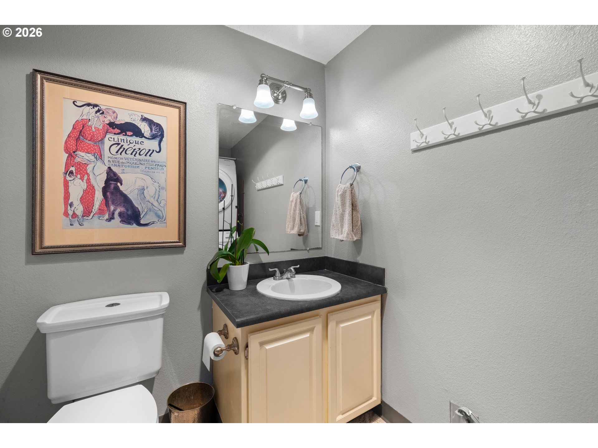 5563 Southwest Multnomah Boulevard Portland, OR 97219 - Photo 7 of 37