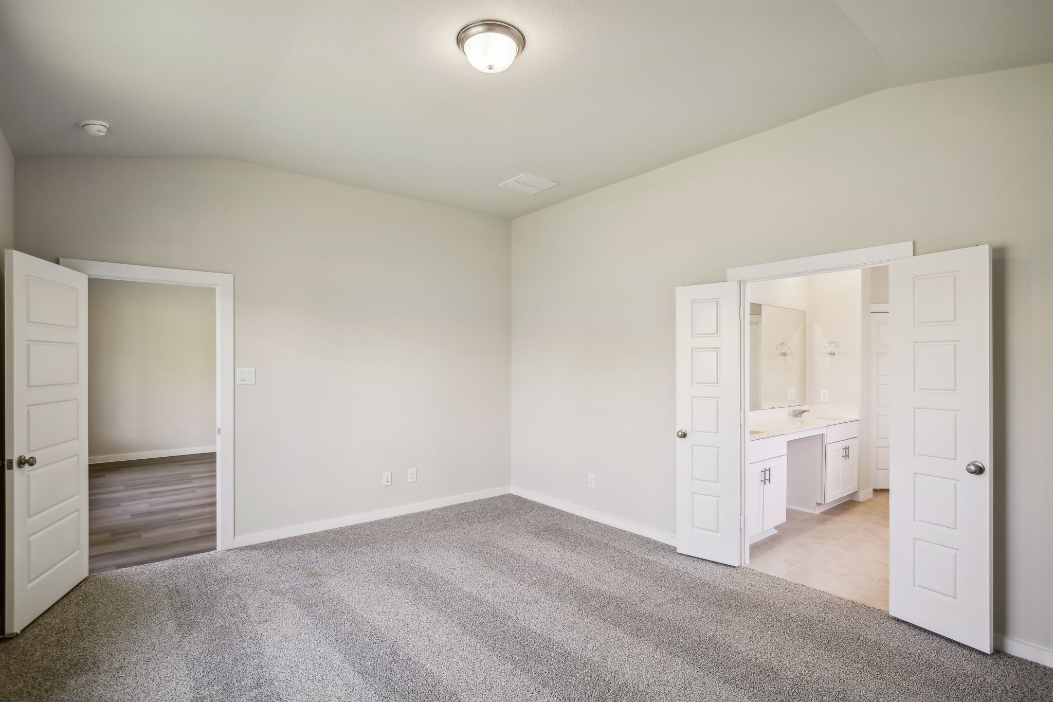 8303 Rio Spring Drive Baytown, TX 77523 - Photo 9 of 17 Photo is not of the actual home, but is an inspirational photo of builder’s model home and may depict options, furnishings, and/or decorator features that are not included