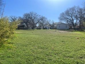 356 Shoreline Drive Azle, TX 76020 - Photo 19 of 22 a view of a field with trees